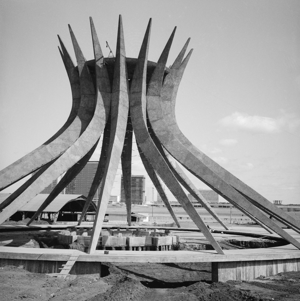 Photographie de Lucien Clergue, exposition « Brasília » (2 sur 2)