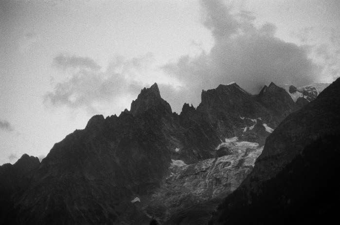 Photographie de Anne-Lise Broyer, exposition « L’eau noire est le tableau » (4 sur 6)